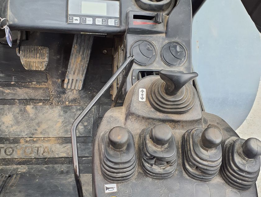 TOYOTA 40-8FD70N - 20343
