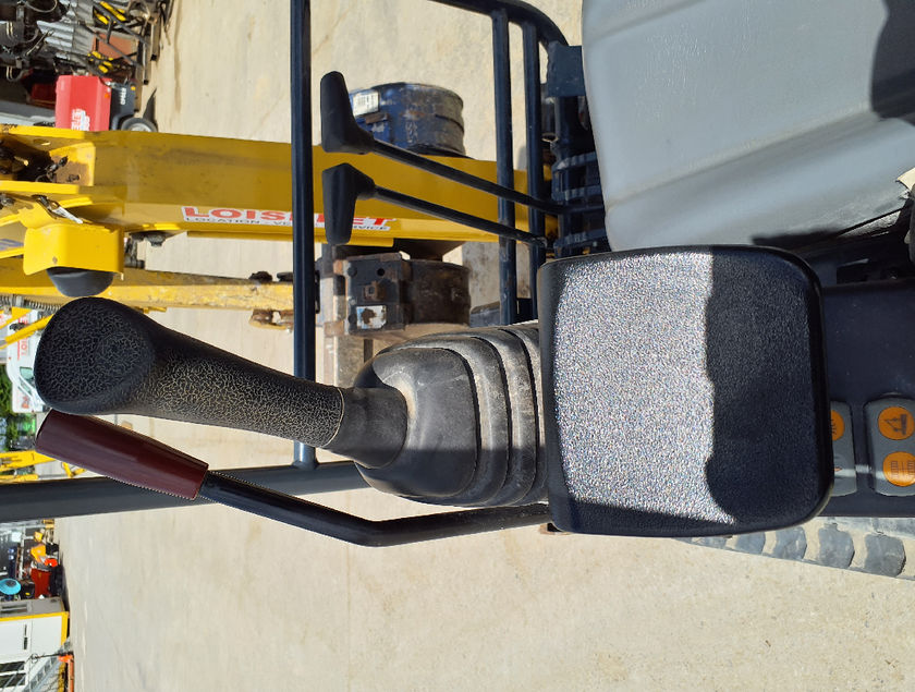 KOMATSU PC16R-3HS CAN - 21121