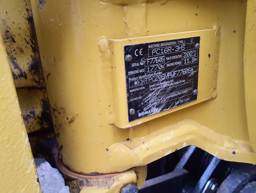 KOMATSU PC16R-3HS - 22524