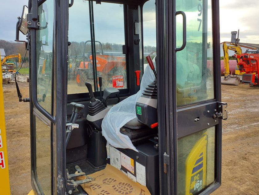 KOMATSU PC16R-3HS - 22524