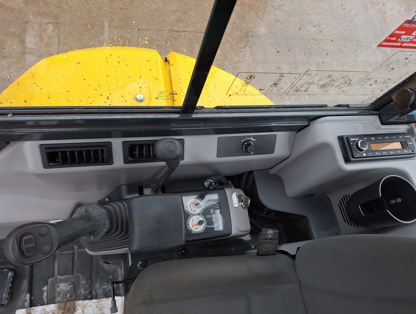 KOMATSU PC26MR-5 - 22535