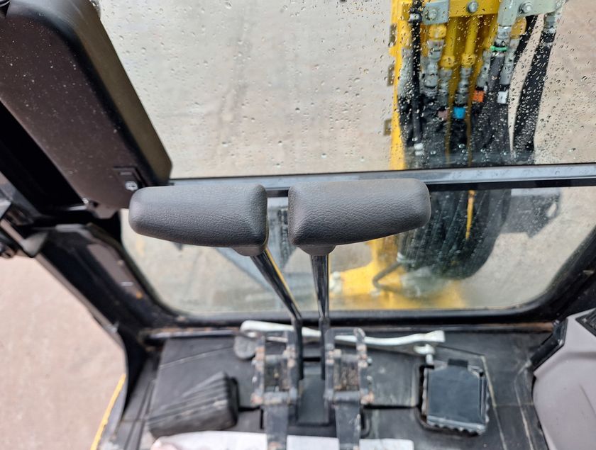 KOMATSU PC26MR-5 - 22535