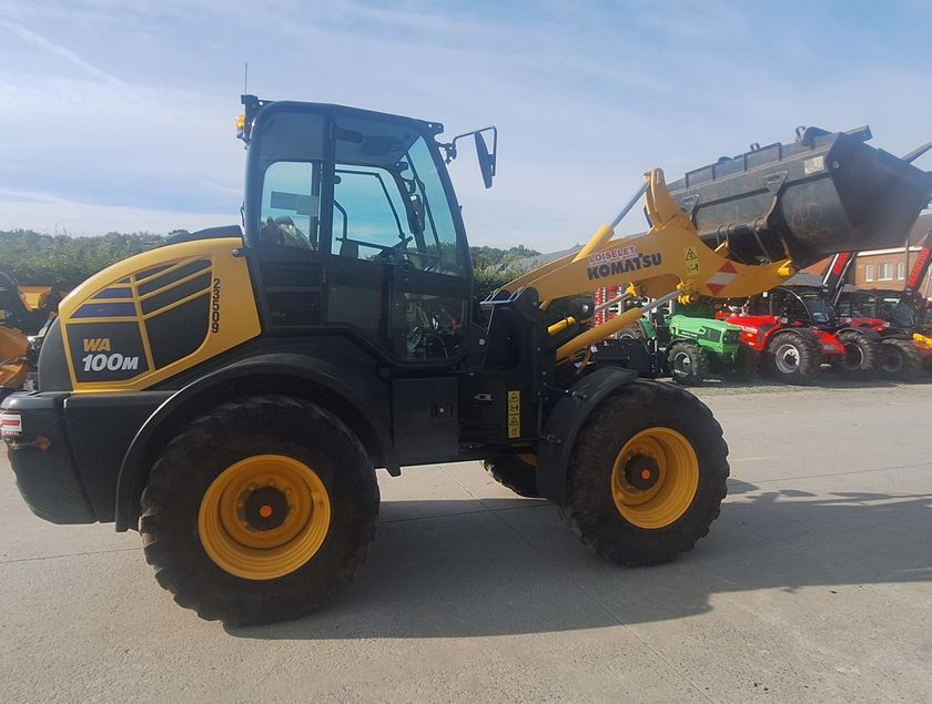 KOMATSU WA100M-8E0 - 23509