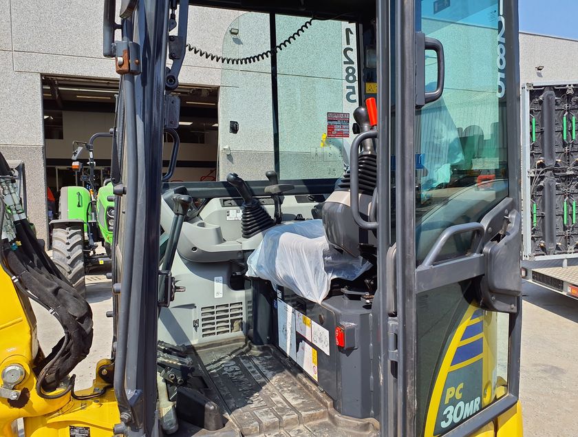 KOMATSU PC30MR-5 - 34418