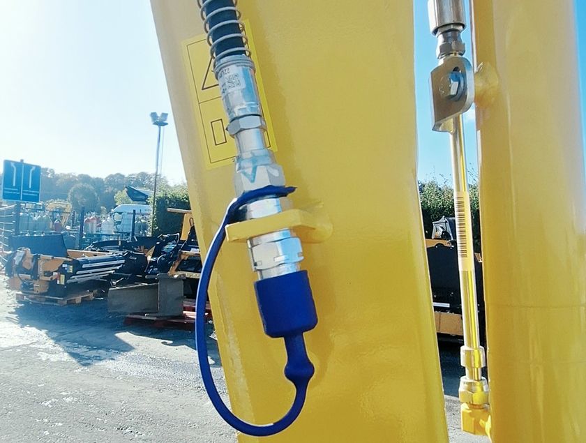 KOMATSU PC16R-3HS - 37233
