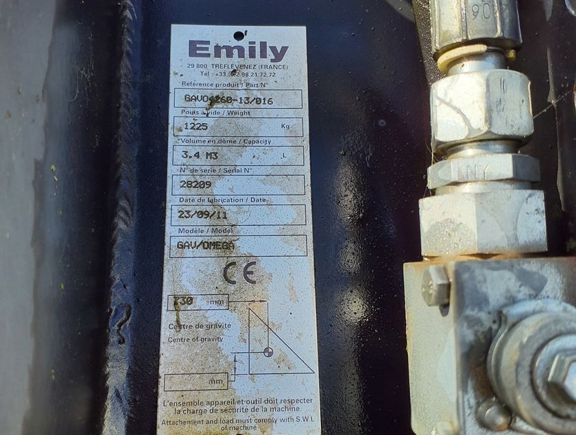 EMILY GAVO4260 - 5014