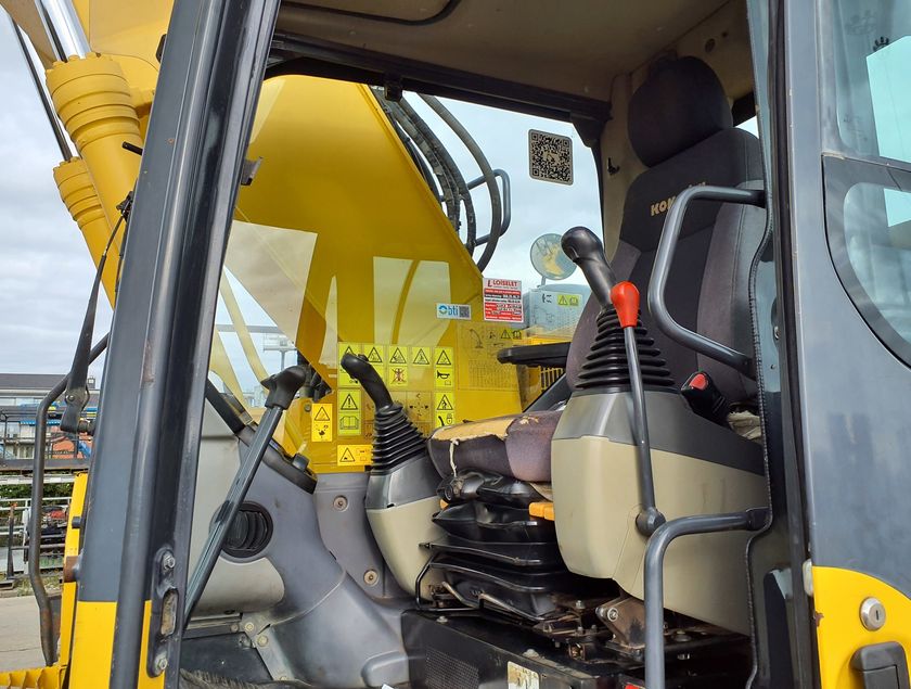 KOMATSU PC228USLC-10 - 9934