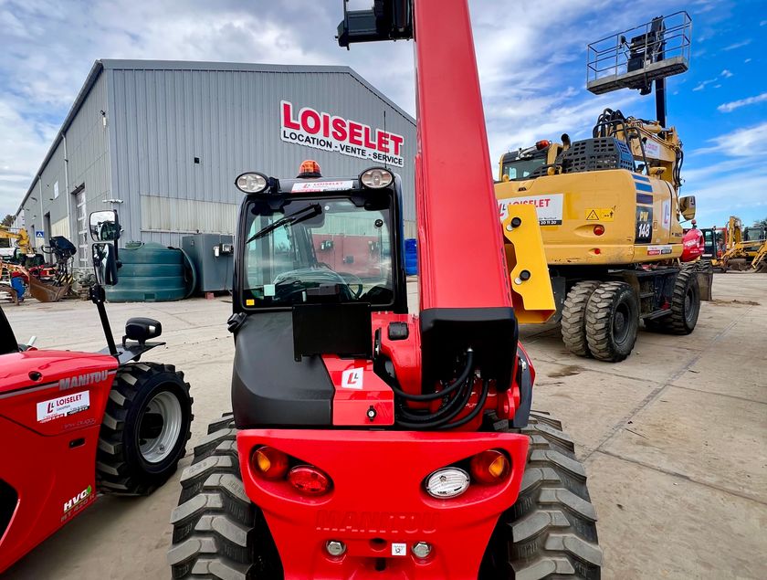 Manitou de construction MT420
