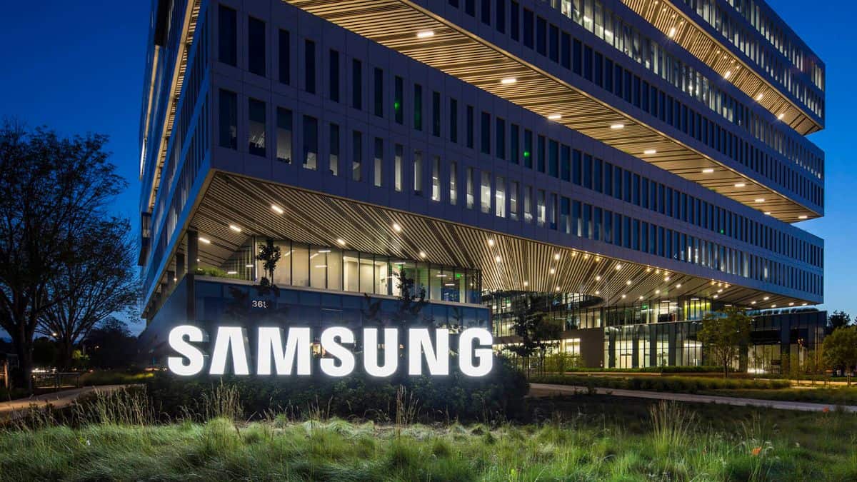 Samsung Kembali Geser Dominasi Apple