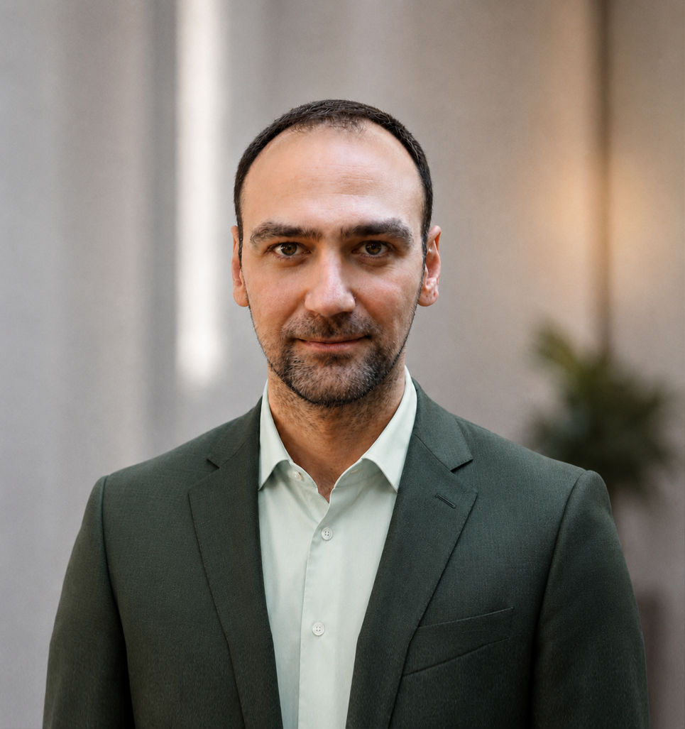 Prof. Thomas Papastergiou