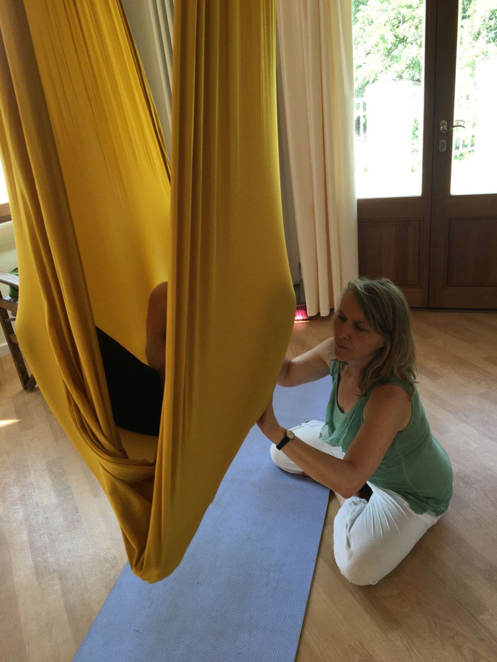 Event image for Partner Massage im Yogatuch mit Klangentspannung