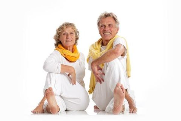 Yoga für Senioren - Yogalehrer Weiterbildung - Live Online – Image 1
