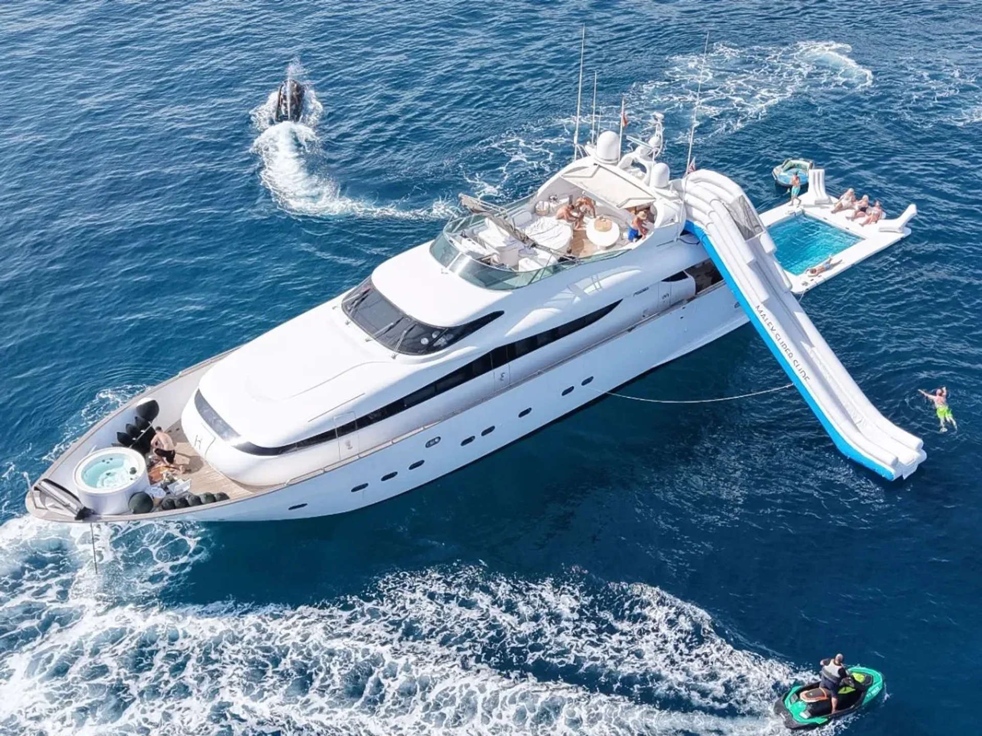 Maiora 26m charter yacht photo