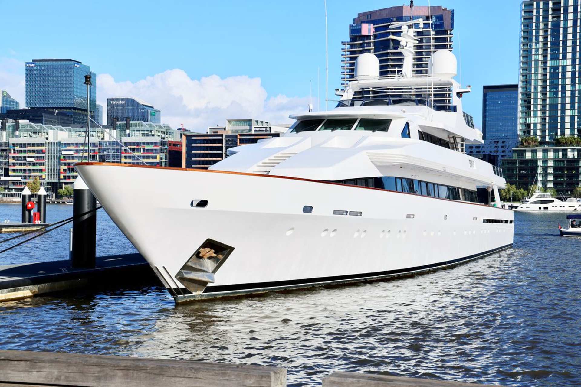 Mangusta 80 charter yacht photo