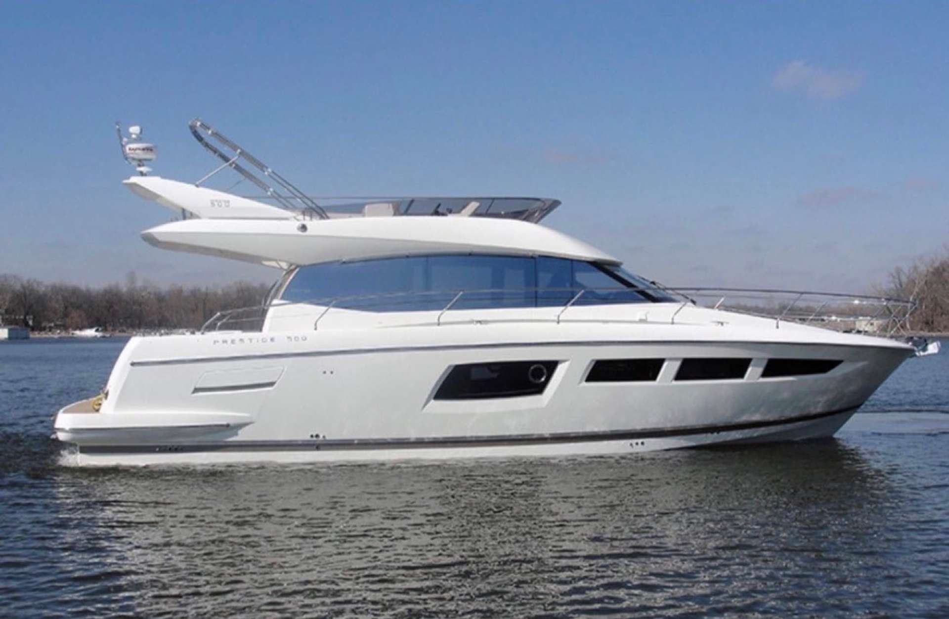 Prestige 500 charter yacht photo