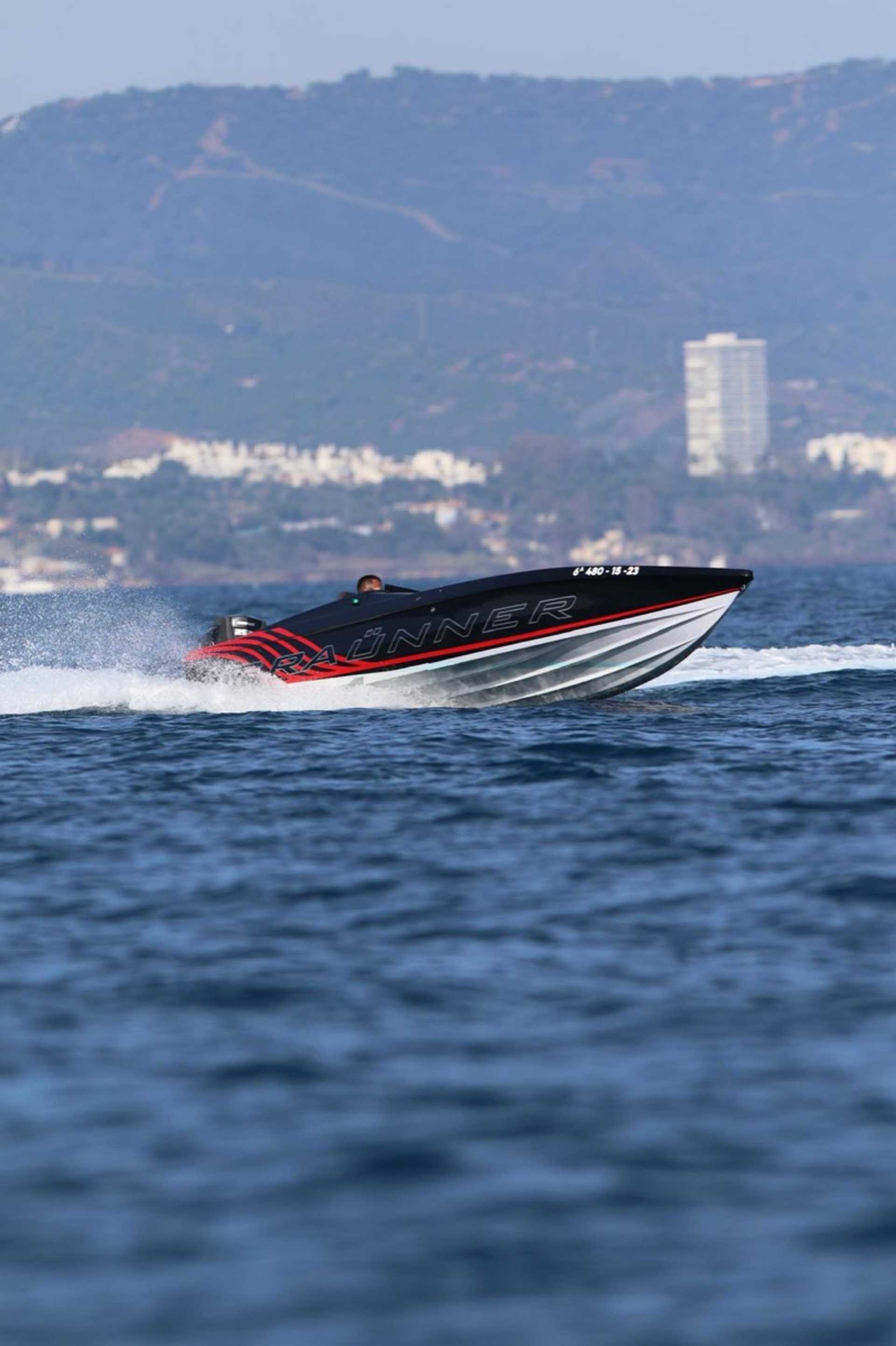Speedboat charter yacht photo