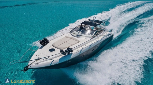 Pershing 46 charter yacht