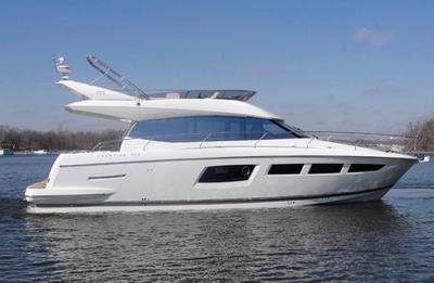 Prestige 500 charter yacht photo