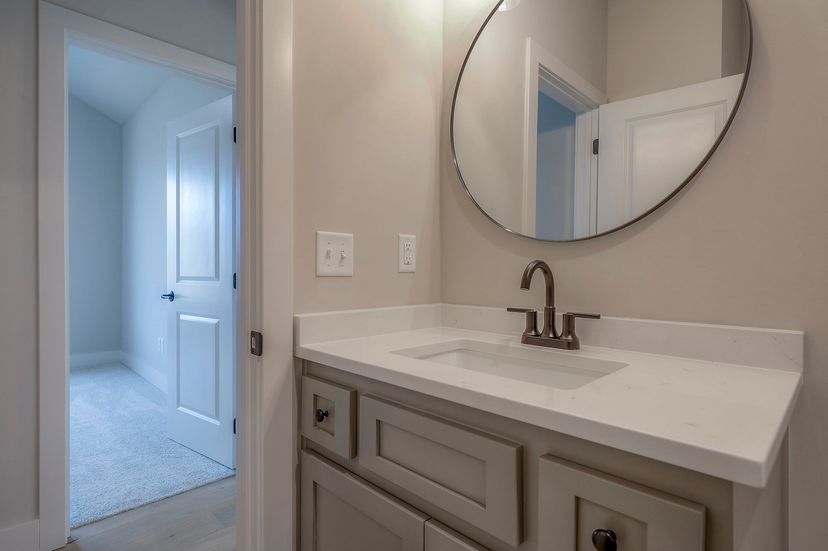 Roeser Homes — 17210 S Hall St