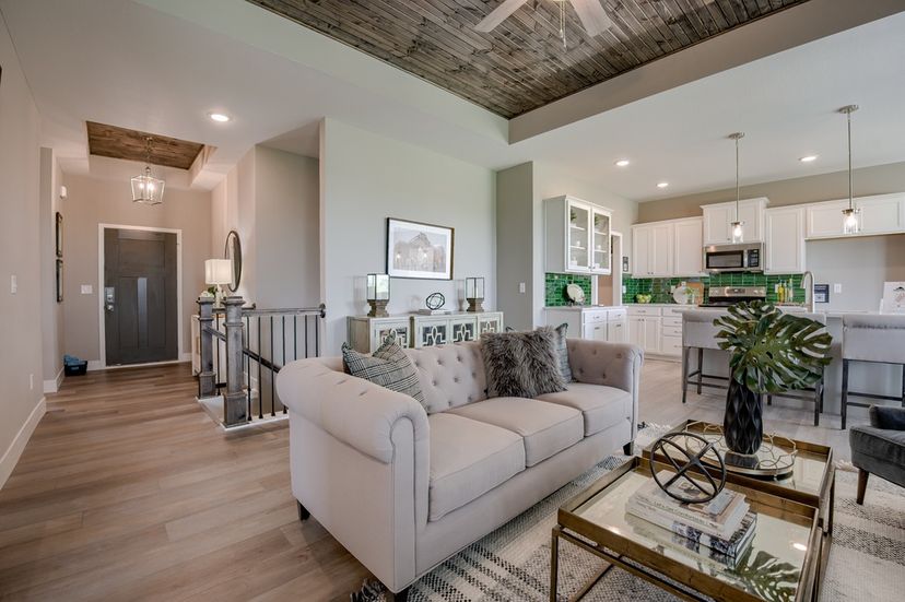Ashlar Homes, LLC — 9458 N Amoret Ave