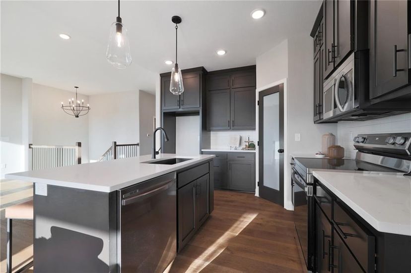 Dave Richards Homebuilding, Inc. — 221 SW Chelmsford Dr