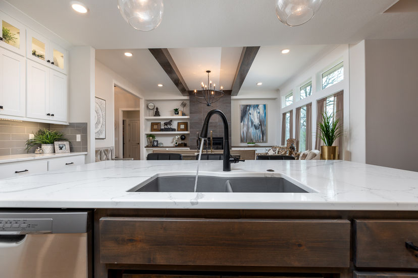 John Shilt Homes, Inc. — 7042 N London Ave.