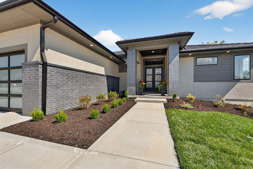 Don Julian Builders, Inc. — 5907 N Lucerne Ave
