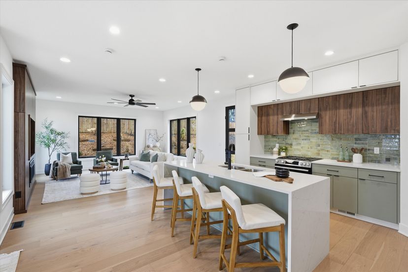 Crest Capital Group, LLC. — 2614 NW 84th Ter