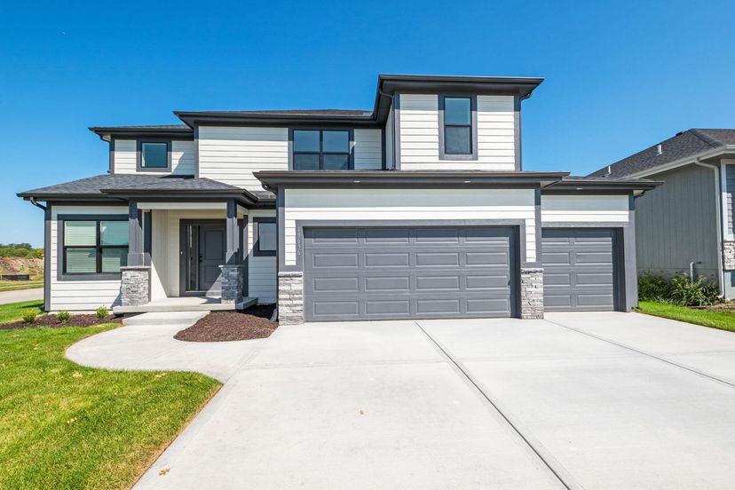 Shepard Homes — 18901 W 193rd Ter