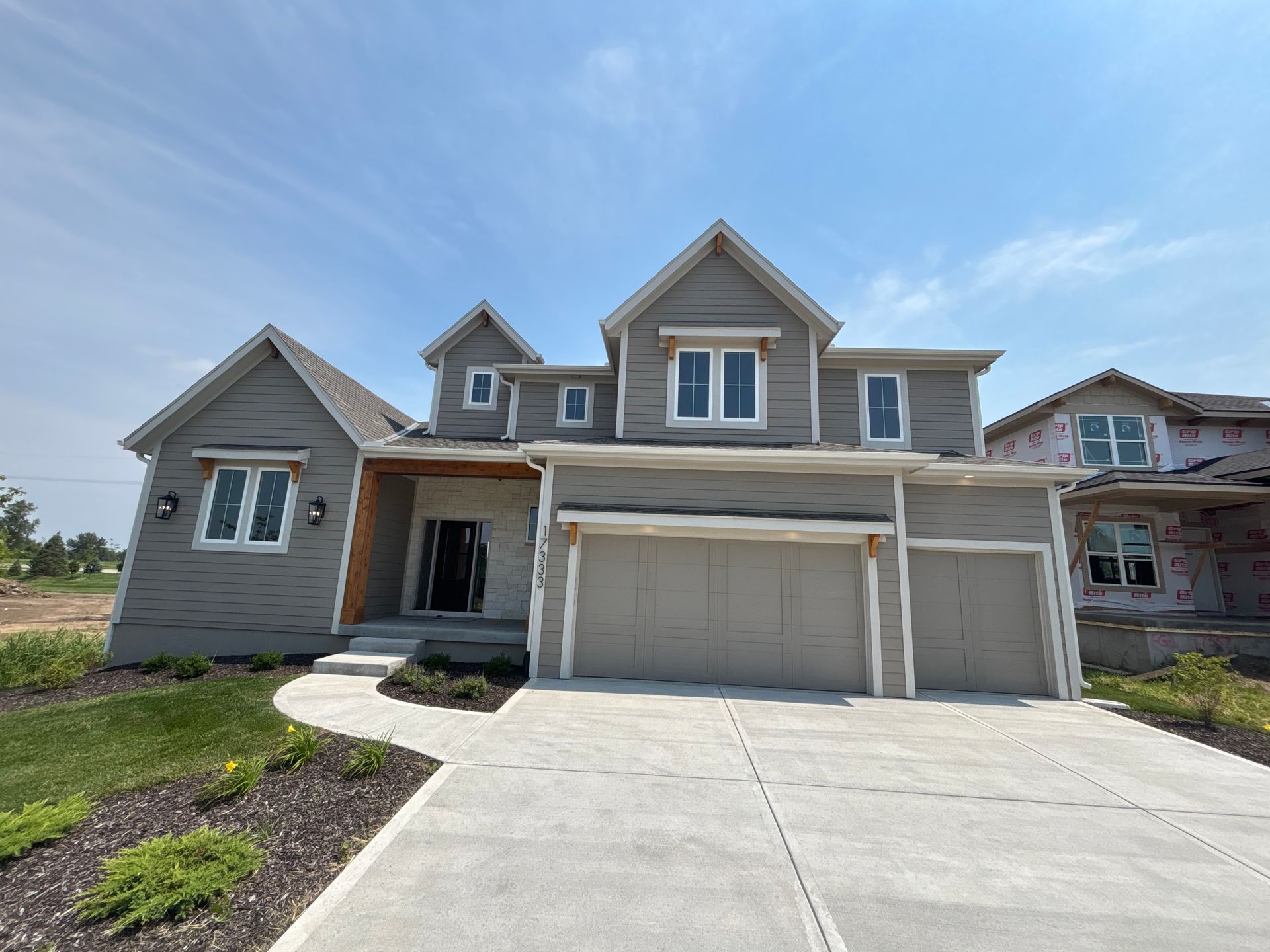 Roeser Homes — 17333 Earnshaw St