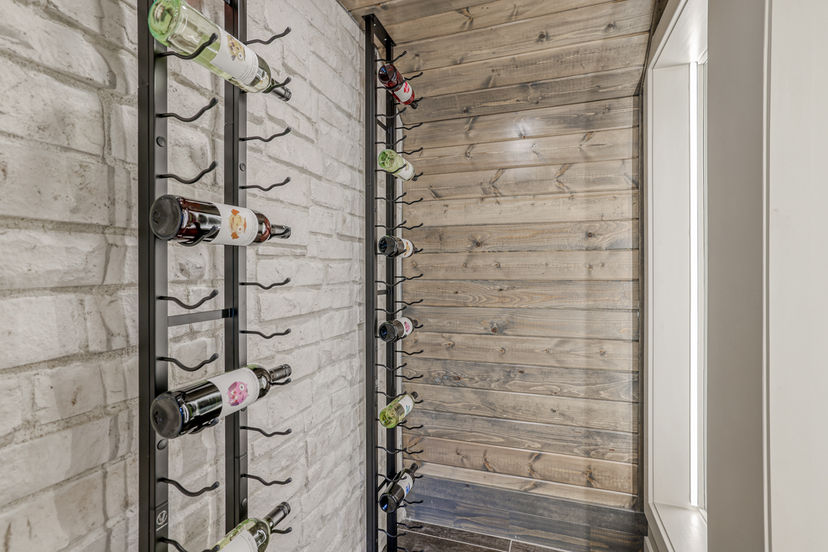 Walker Custom Homes — 1113 Hummingbird Ct