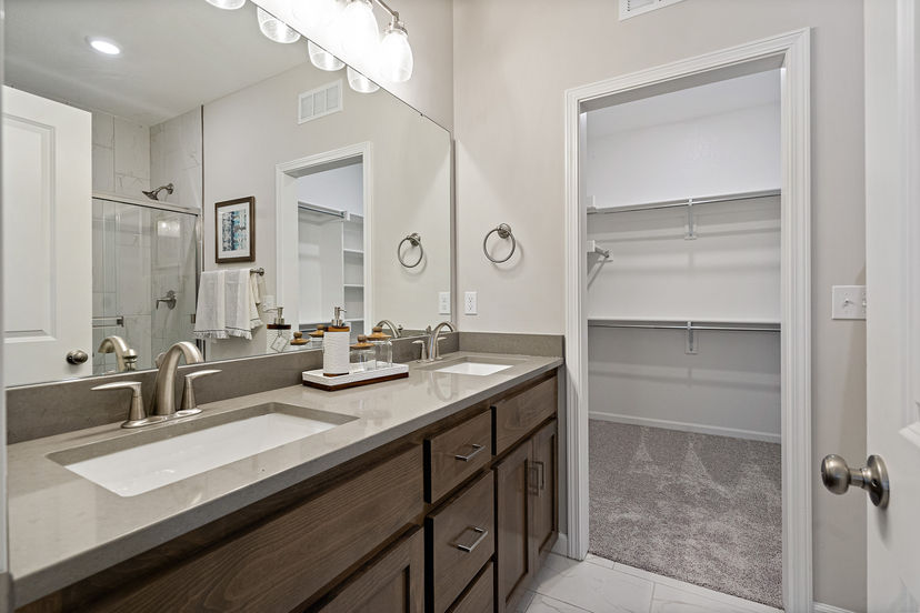 Summit Homes — 10617 N Fisk Ave