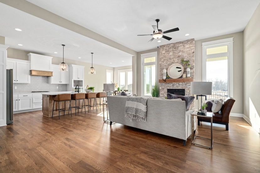 DCB Homes, LLC — 24251 W 92nd St