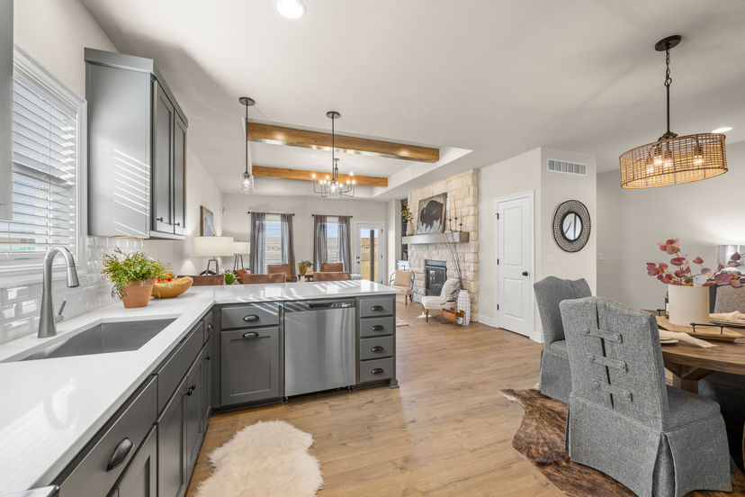 SAB Construction, LLC — 10714 N Bell St