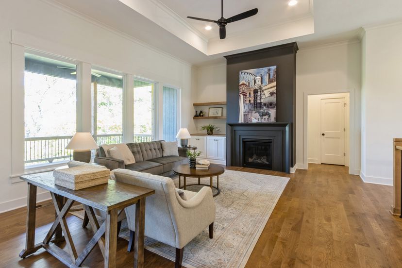 Symphony Homes, LLC — 11450 S Montclaire Dr