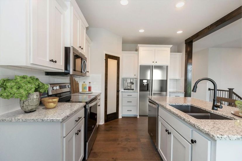Dave Richards Homebuilding, Inc. — 2365 NE Colonnade Avenue