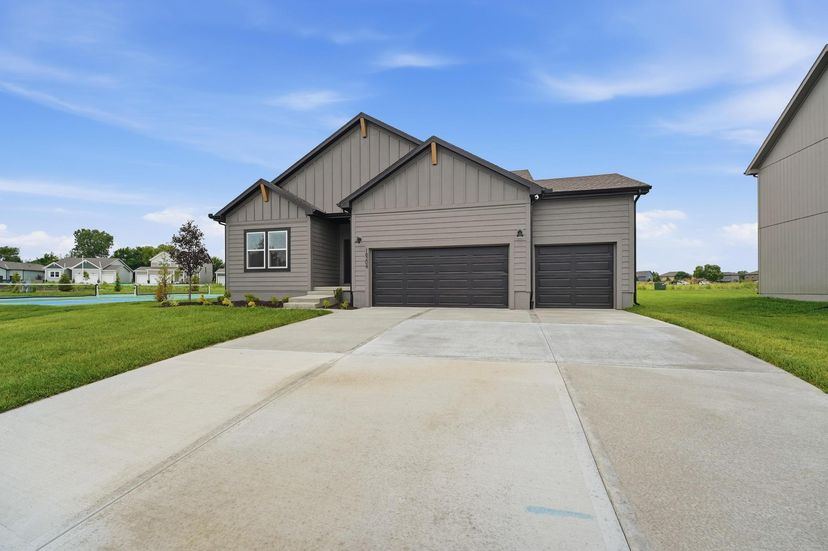 Summit Homes — 18204 W 166th Ter