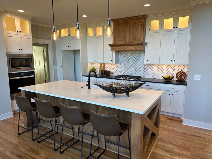 Aspen Home Builders LLC — 10622 N Mulberry St