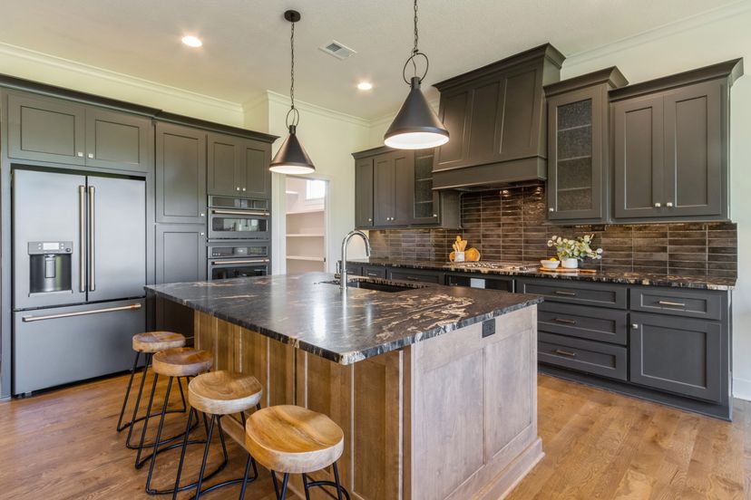 Symphony Homes, LLC — 11450 S Montclaire Dr