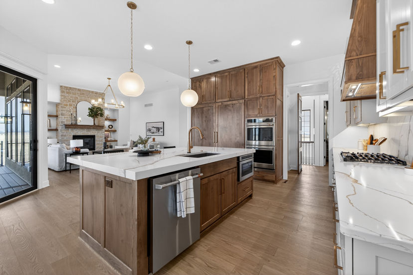 Bellah Homes — 18904 Bella Terra Rd