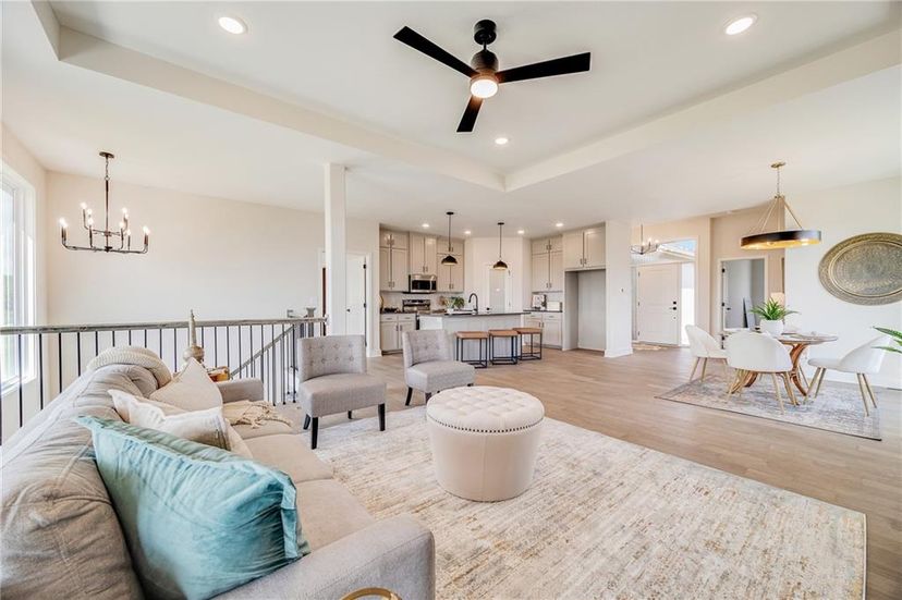 Dave Richards Homebuilding, Inc. — 7900 SE Hoot Owl St