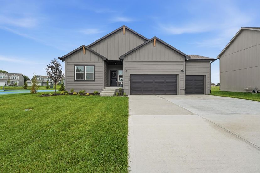 Summit Homes — 18204 W 166th Ter