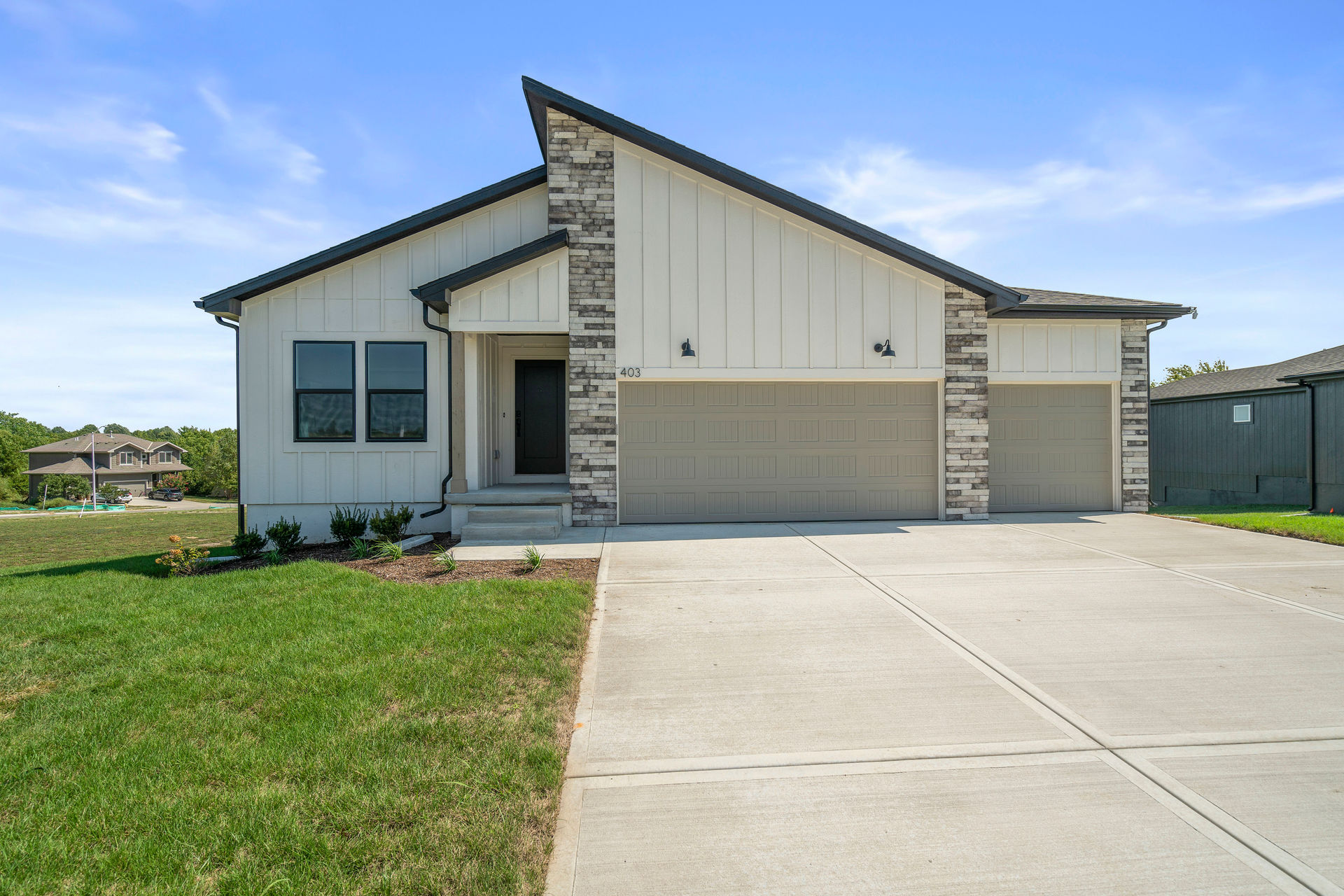 Summit Homes — 403 Woodview Dr