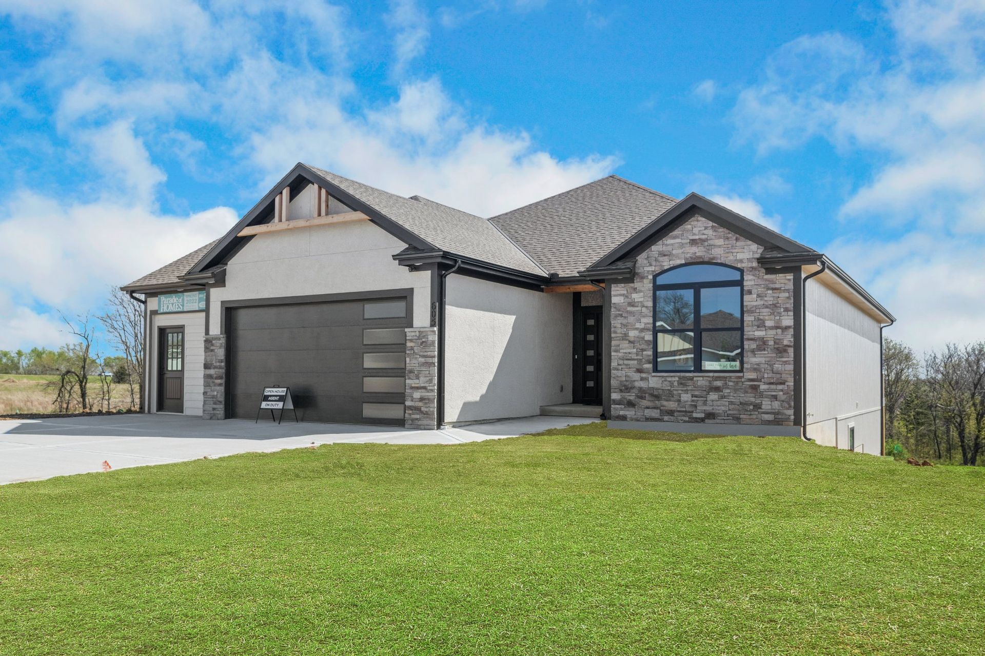 Lakeshore Homes LLC — 605 Blackhawke Dr