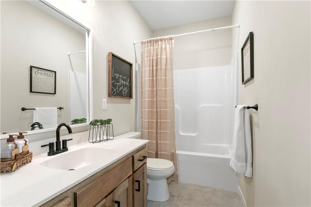 Dave Richards Homebuilding, Inc. — 2302 NW Rymeg Dr