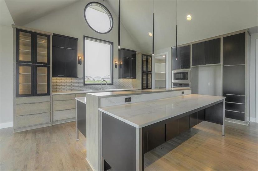 Don Julian Builders, Inc. — 10409 W 173rd Street