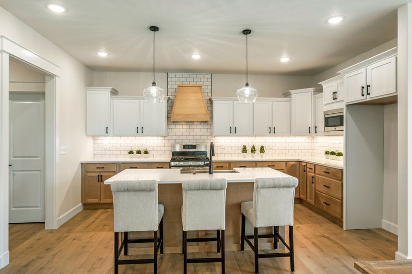 Drippé Homes Inc — 12561 S Sunray Dr
