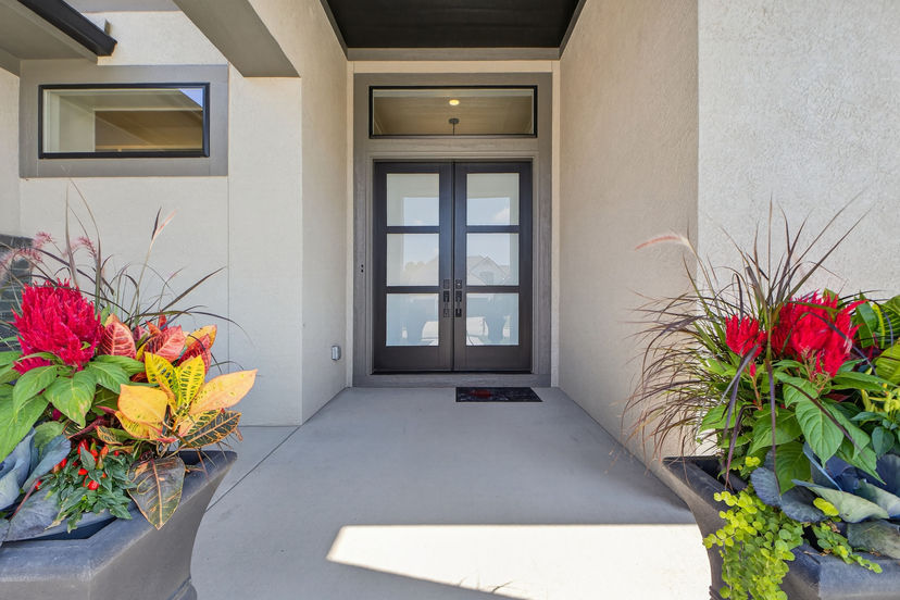 Don Julian Builders, Inc. — 5907 N Lucerne Ave