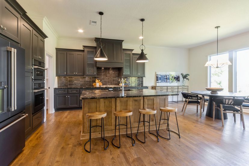 Symphony Homes, LLC — 11450 S Montclaire Dr