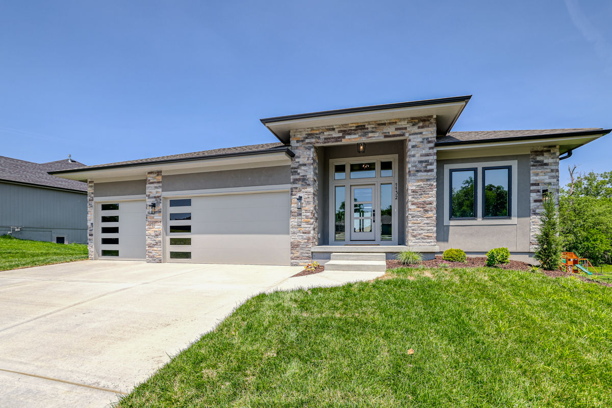Walker Custom Homes — 804 Savannah Ct